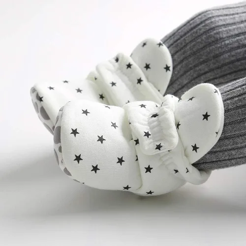 Vista 4 de HsdsBebe Unisex Newborn Baby Cotton Booties Non-Slip Sole for Toddler Boys Girls Infant Winter Warm Fleece Cozy Socks Shoes