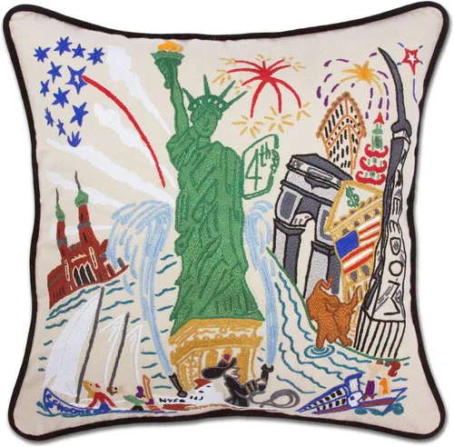 Vista 20 de Catstudio Portland (Oregon) Almohada bordada a mano