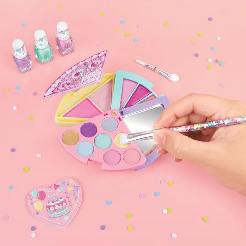 Vista 5 de ¡Eso toma el pastel! Paleta de cosméticos a partir de 8 años