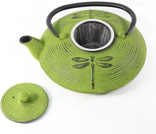 Vista 4 de Tetera japonesa antigua de hierro fundido de libélula verde de 27 onzas líquidas Tetsubin con infusor de té con salvamanteles