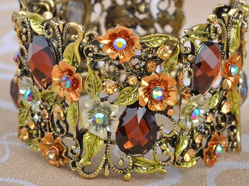 Vista 2 de Alilang Brazalete inspirado en antigüedades con jardín de flores y estrás