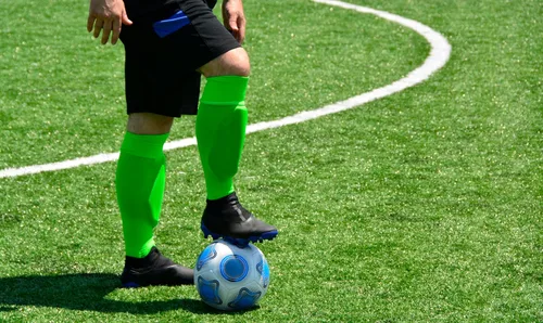 Vista 26 de PEAR SOX Calcetines altos Euro Solid hasta la rodilla, calcetines atléticos que absorben la humedad con soporte de arco y tobillo