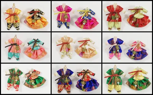 Vista 6 de DANAMI Accesorios coreanos tradicionales en miniatura Hanbok llavero, encanto