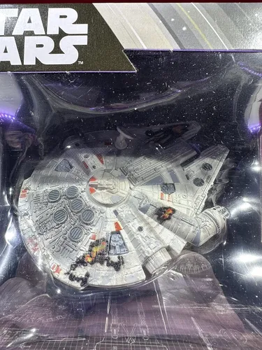 Vista 2 de Hot Wheels - Star Wars Starships Select - Halcón Milenario - # 07 Variante/Persecución - Batalla dañada - Mezcla 1 2023 - Burbuja de envío envuelta