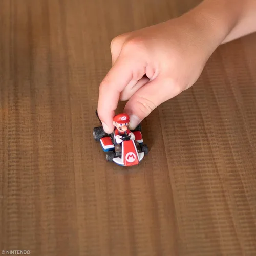 Vista 5 de TOMY Mario Kart Pull Back Racers - Juguetes de Mario de Nintendo que incluyen Mario, Luigi, Wario, Princesa Peach, Bowser, Toad y Yoshi - 10