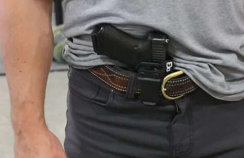Vista 3 de Fierce Defender IWB - Funda Kydex compatible con Glock 19, 23, 32 con corte óptico, serie Winter Warrior, fabricada en Estados Unidos