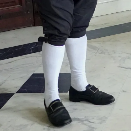 Vista 4 de Eurzom 3 pares de calcetines coloniales para hombre, accesorios de disfraz colonial, calcetines blancos hasta la rodilla para adultos, Halloween