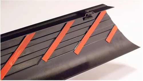 Vista 2 de Bushwacker Tapas Ultimate BedRail – SmoothBack con orificios de estaca Juego de 2 piezas, negro, acabado liso 48521 Compatible con Chevrolet