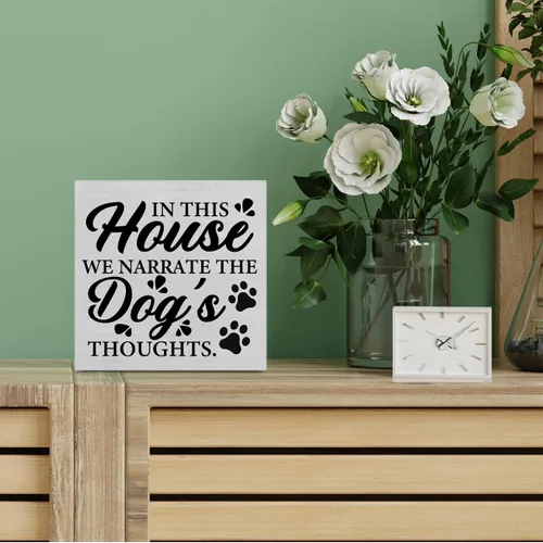 Vista 5 de Cartel de madera rústica para decoración de escritorio, con texto en inglés "In This Home We Narrate the Dog's Thoughts", letrero de madera