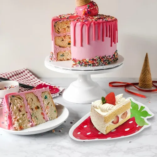 Vista 2 de Platos en forma de fresa, delicados y encantadores, decoraciones de fiesta de fresa adecuadas para fiestas, cumpleaños de bebé (24 juegos)