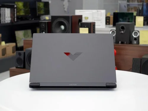 Vista 2 de HP Victus 15 - Laptop para juegos, pantalla FHD de 15.6 pulgadas de 144 Hz, AMD Ryzen 5 7535HS, 16 GB DDR5 RAM, SSD PCIe M.2 de 1 TB, NVIDIA GeForce