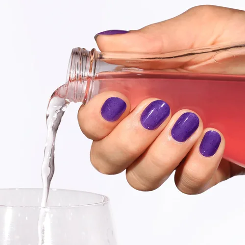 Vista 4 de Color Street Tiras de uñas Wild Grape – Brillantina índigo transparente brillante – Capa sobre otros tonos de acabado brillante – 16 tiras de doble
