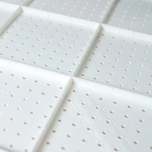 Vista 6 de WallPeg Kit de tablero de clavijas de plástico de 24 x 24 pulgadas (2, blanco)