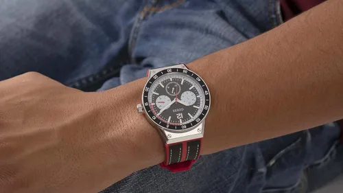 Vista 6 de GUESS Mens Sport Race-Inspired Multifunction 44mm Watch