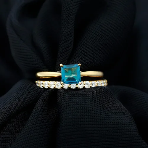 Vista 2 de Juego de anillos de boda de topacio azul Londres con diamante, juego de anillos solitarios de topacio azul de corte princesa para mujer (calidad AAA)
