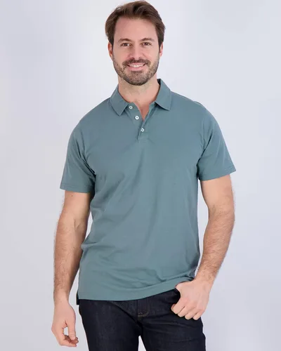 Vista 32 de Real Essentials Paquete de 3: Polo de manga corta de algodón para hombre, de secado rápido, transpirable, (disponible en tallas grandes y altas)
