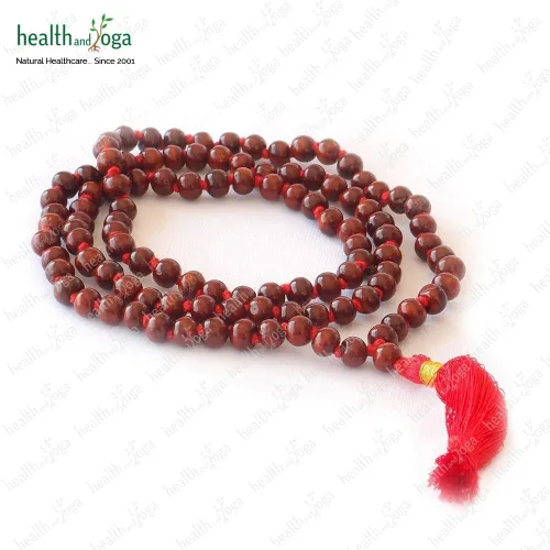 Vista 8 de HealthAndYoga™ Mala de Palo de Rosa (108 + 1 Cuentas con Borla) y Bolsa de Terciopelo - Rosario Anudado a Mano para Canto de Mantra, Meditación
