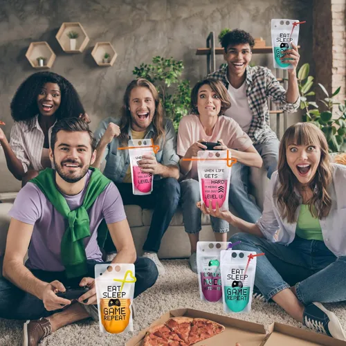 Vista 6 de 24 bolsas de plástico transparente para bebidas con pajitas, bolsas reutilizables para decoración de cumpleaños, videojuegos, fiestas, regalos