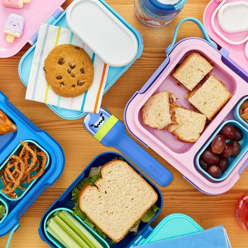 Vista 8 de ZOKU Blue Neat Bento and Shark - Juego de utensilios de bolsillo para niños