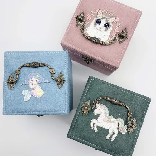 Vista 8 de Lemonadeus Organizador de joyas retro de terciopelo de 3 capas para mujeres y niñas pequeño joyero de viaje portátil aretes collares pulseras