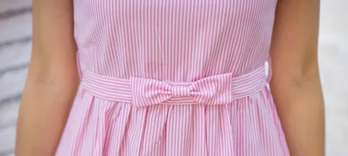 Vista 5 de Vestido de manga corta con cuello de muñeca fresco para mujer de tamaño actualizado