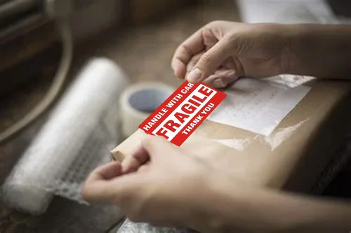 Vista 2 de 2" x 3" etiqueta engomada frágil mango con advertencia de cuidado embalaje/etiquetas de envío - adhesivo permanente