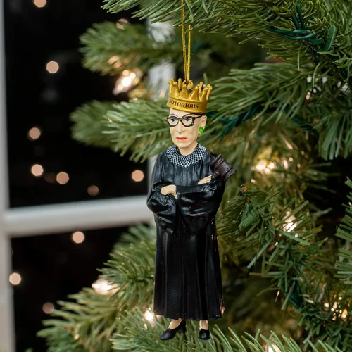 Vista 6 de Kurt S. Adler Ruth Bader Ginsburg - Adorno navideño de resina H3048
