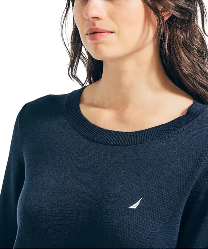 Vista 4 de Nautica Suéter de cuello redondo súper suave hecho de forma sostenible para mujer
