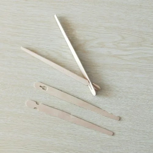Vista 3 de Mayata 100 palillos de madera de 5.9 in / pinzas de madera para buffet de madera/pinzas desechables/pinzas de madera para pan/palillos planos