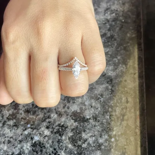 Vista 7 de Anillo de boda de diamante para mujer, anillo de boda de diamante en forma de V con acabado de oro de 14 quilates, anillo de diamante apilable