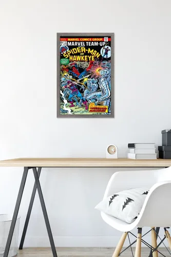 Vista 6 de Trends International Marvel Comics - Póster de pared de Hawkeye y Spider-Man, 22.4 pulgadas de largo x 14.7 pulgadas, versión enmarcada de madera