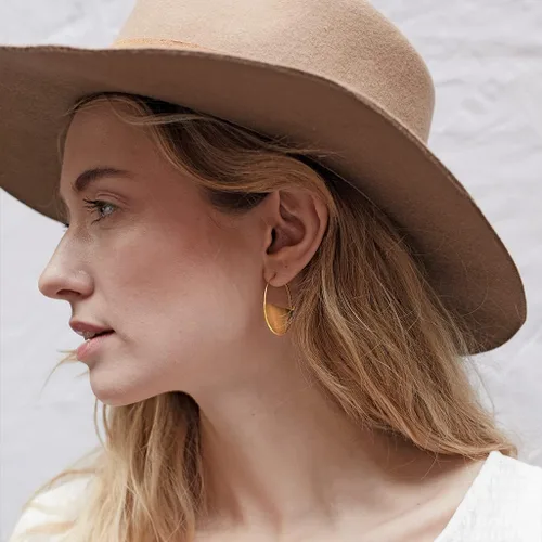 Vista 3 de Scout Curated Wears - Colección de Pendientes Refinados - Aro LunarVermeil Dorado, Vermeil oro de 18 quilates, No es una piedra preciosa