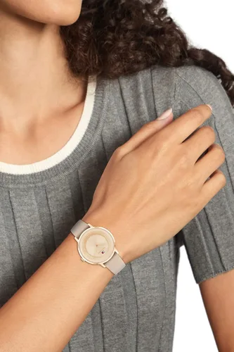 Vista 4 de Tommy Hilfiger Women's Dressy Watch Quartz Movement Water Resistant Elegant Timepiece with Playful Charm for Trendy Fashionistas