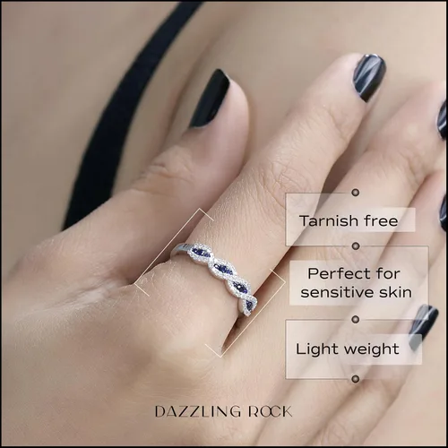 Vista 2 de Dazzlingrock Collection Anillo de aniversario apilable redondo de zafiro azul y diamante blanco para mujer en oro macizo