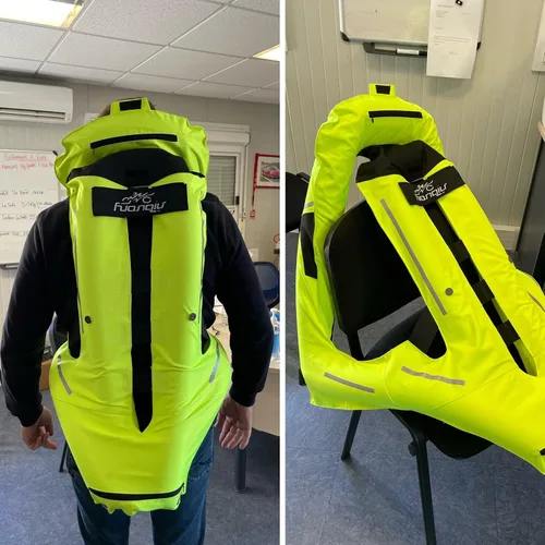 Vista 6 de Chaleco de airbag para motocicleta para hombres y mujeres, chaqueta de equitación con airbag de motocross con tira reflectante, airbag para moto