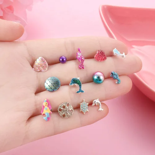 Vista 2 de Varios aretes de tuerca con temática de la vida marina del océano, juego de 30 pares, múltiples perlas de cristal, concha marina, escala de peces