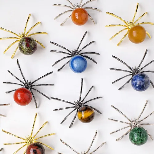 Vista 4 de Runyangshi 1 bola de amatista de cristal natural de 2 pulgadas, hecha a mano, estatua de araña animal, adorno de cristal curativo para decoración
