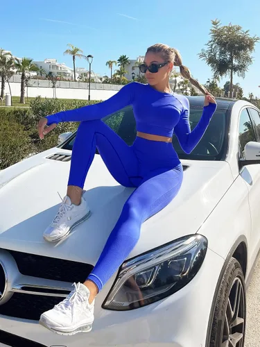 Vista 2 de Milumia Conjunto deportivo de 2 piezas para mujer, pantalones deportivos con cintura y sin costuras, manga larga, con estampado de rayas