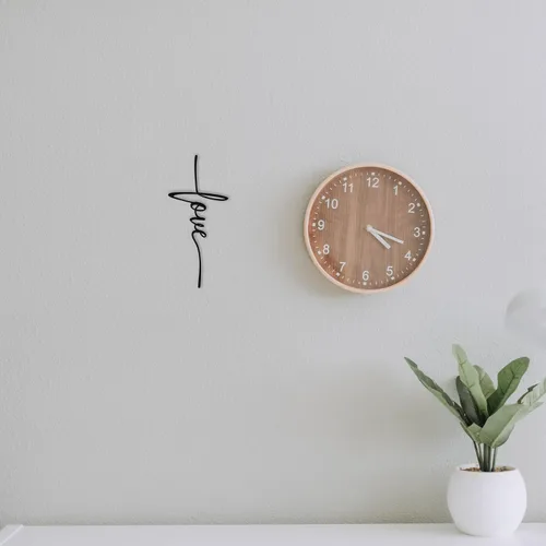 Vista 2 de Cruz de amor - Arte de pared de metal - 8" X 18" - Plata martillada