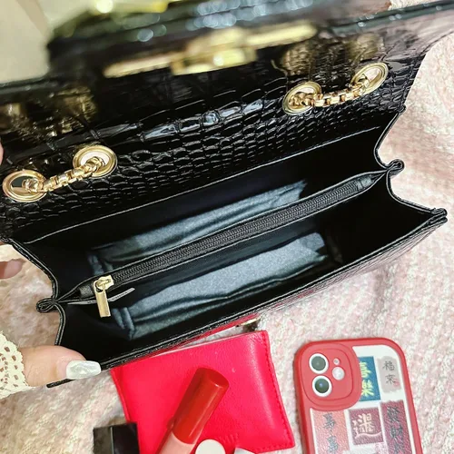 Vista 7 de UTOTEBAG Bolsos cruzados para mujer, bolso pequeño de piel sintética, bolso de hombro de moda, bolso de noche con correa de cadena