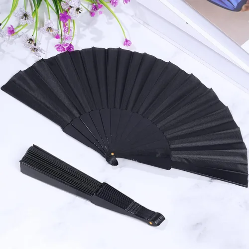 Vista 7 de Yolyoo 12 abanicos de mano plegables negros, abanicos de tela, estilo chino, japonés, para verano, para fiestas, bodas, regalos, decoración