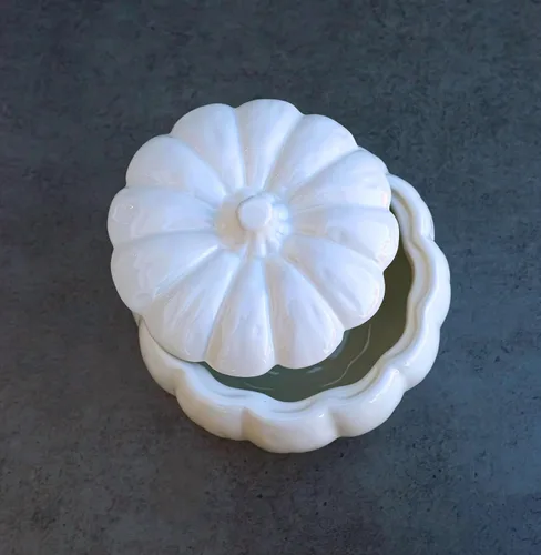Vista 9 de Ebros Gift Cuenco blanco de cerámica de la calabaza de la cosecha del gres con la tapa 6" diámetro (1)