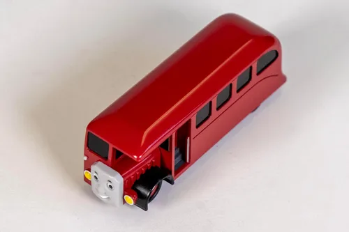 Vista 4 de Bachmann Trenes - THOMAS & FRIENDS BERTIE THE BUS - Escala HO, Rojo