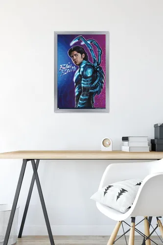 Vista 6 de Trends International DC Comics Movie Blue Beetle - Póster de pared de Jaime Reyes, 14.725 x 22.375 pulgadas, versión enmarcada plateada Versión