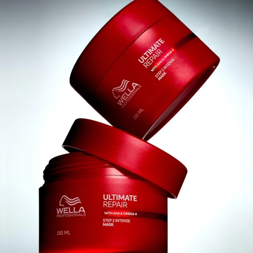 Vista 7 de Wella Professionals ULTIMATE REPAIR Mask for Damaged Hair