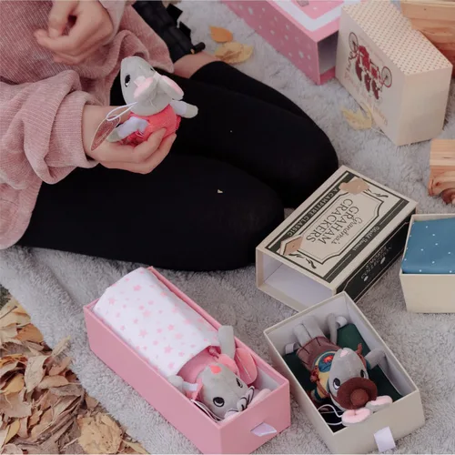 Vista 12 de Animales en cajas - Juego de manoplas el gatito con peluche y accesorios