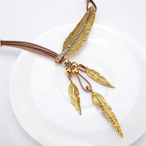 Vista 6 de Collar con colgante de plumas y hojas de estilo bohemio, accesorios de moda para mujer