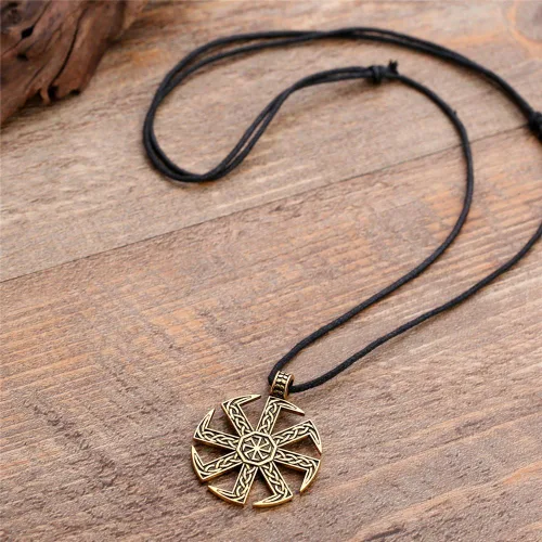 Vista 3 de My Shape Collar eslavo con colgante de colóvrata de amuleto eslavo con rueda de sol, joyería pagana de Kolovrat, Metal Zinc