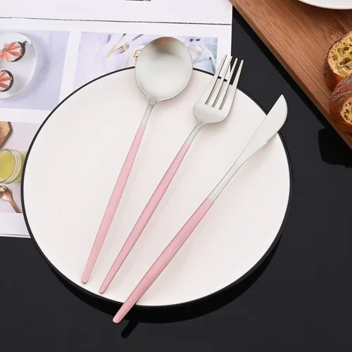 Vista 4 de JASHII Juego de 40 cubiertos de color rosa mate y plateado, juego de cubiertos de acero inoxidable para 8, incluye cucharadas de tenedor para Rosa