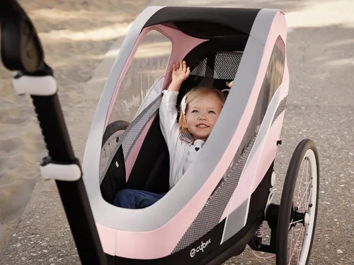 Vista 18 de CYBEX ZENO - Remolque multideportivo 4 en 1, plegado compacto, suspensión de conducción suave y neumáticos llenos de aire, remolque de bebé durante